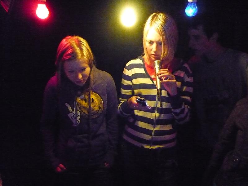 P1030139.JPG - V záři adamových reflektorů