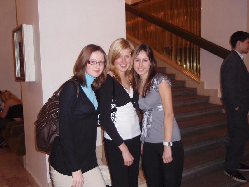 P1282983.JPG - Ola,Martina a Venďa